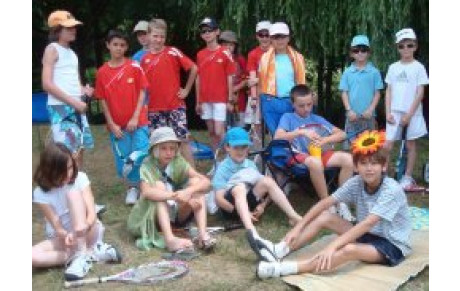 RÉPARTITION DES GROUPES ÉCOLE DE TENNIS ET ADULTES